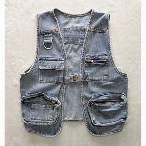 Retro Denim Utility Vest Multi-Pocket Tactical Cargo Style Gorpcore Light-Wash